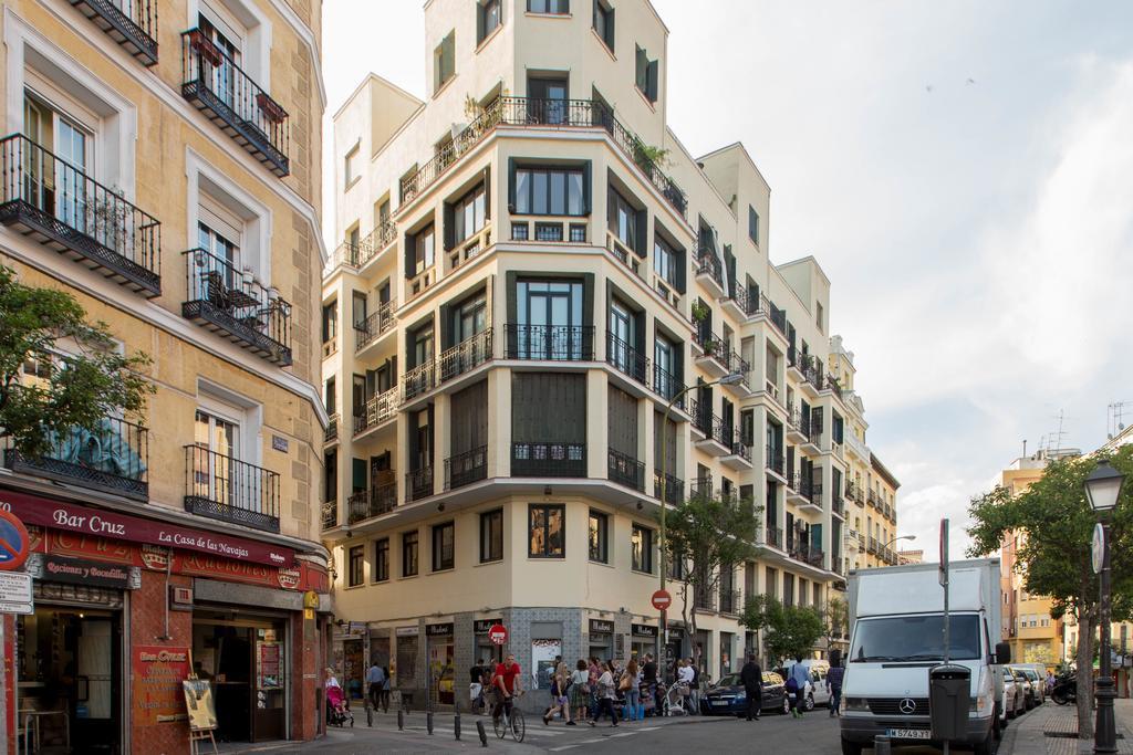Bookinmadrid Com - Cascorro Sq 18 Pax Apartment Luaran gambar