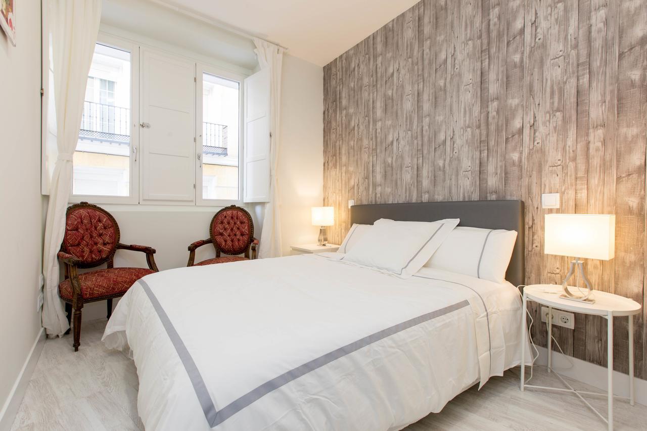 Bookinmadrid Com - Cascorro Sq 18 Pax Apartment Luaran gambar